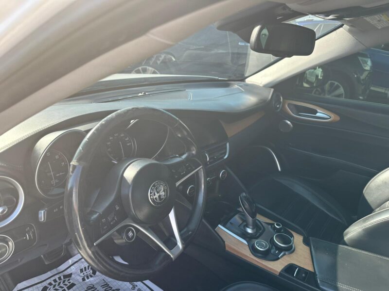 2018 ALA ROMEO GIULIA
