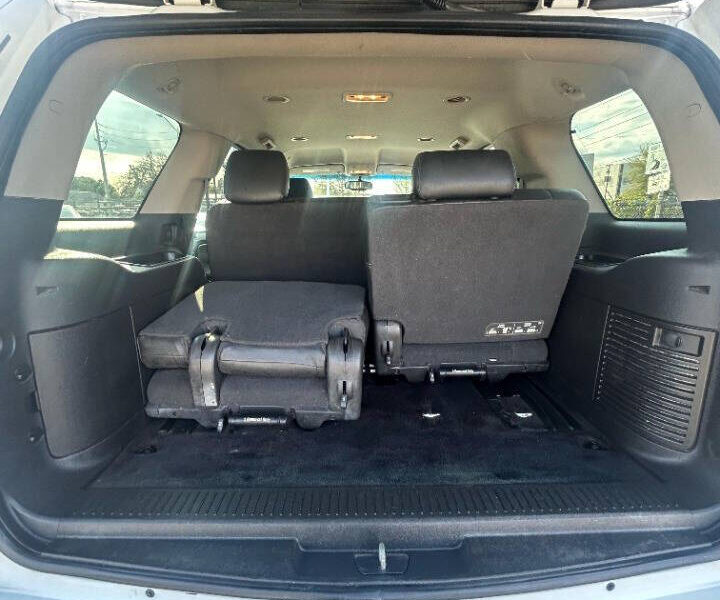 2013 TAHOE WHITE