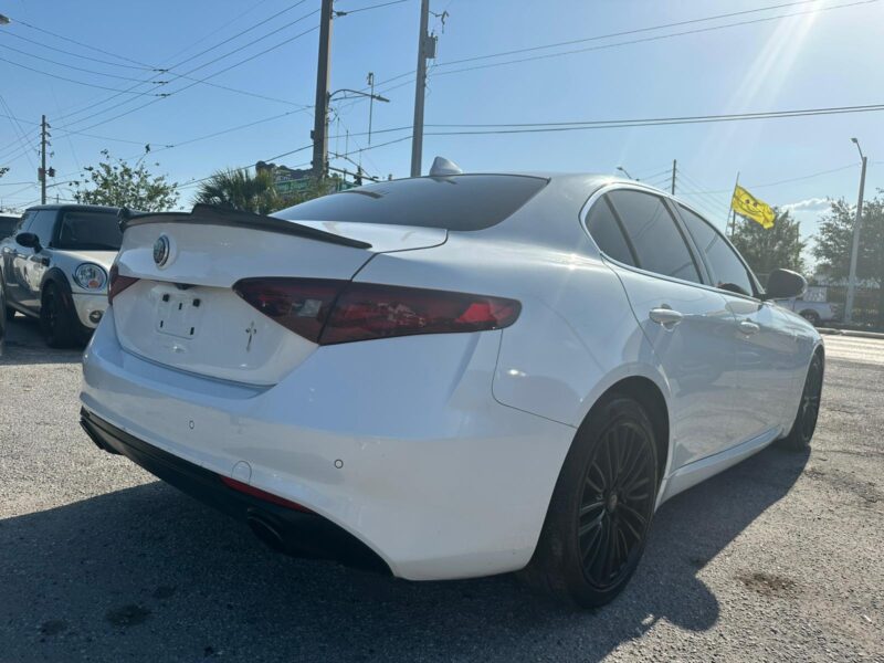 2018 ALA ROMEO GIULIA