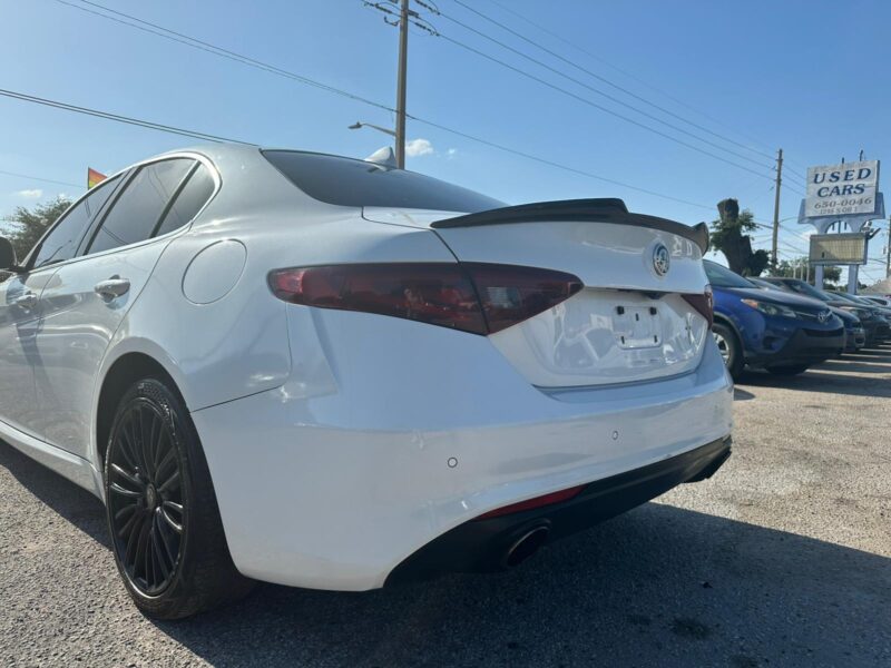 2018 ALA ROMEO GIULIA