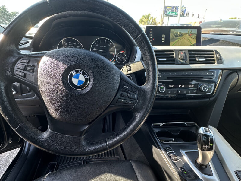 2018 BMW BLACK 320i