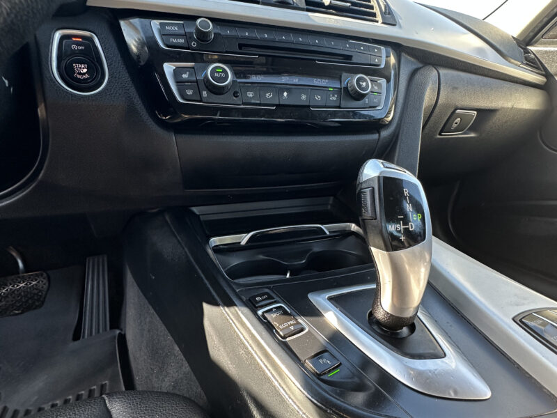 2018 BMW BLACK 320i