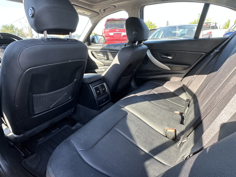 2018 BMW BLACK 320i