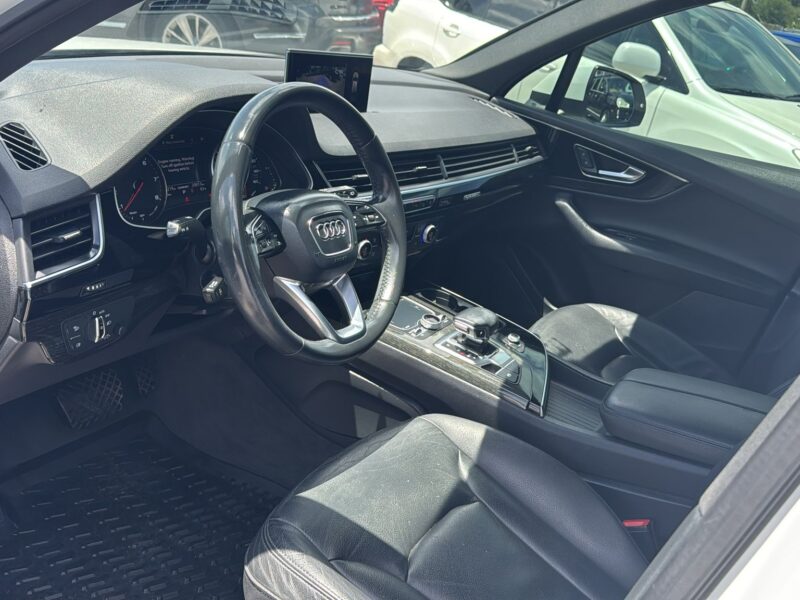 2017 AUDI Q7 WHITE
