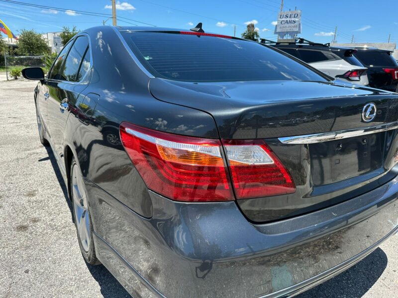 2011 LEXUS LS 460