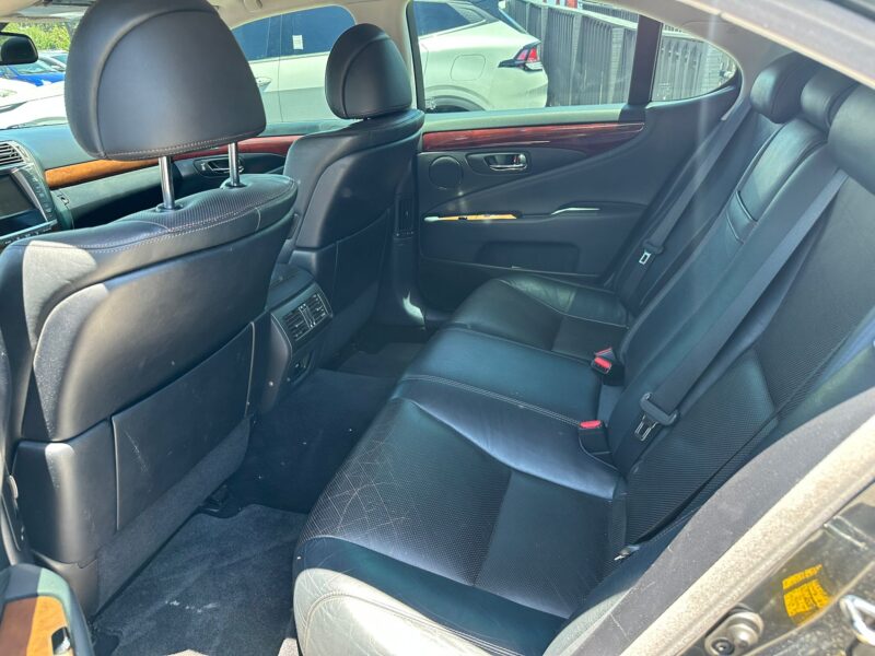 2011 LEXUS LS 460