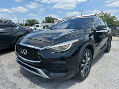 2017 INFINITY QX30