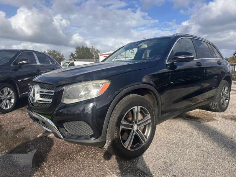 2016 MERCEDEZ BENZ GLC 300