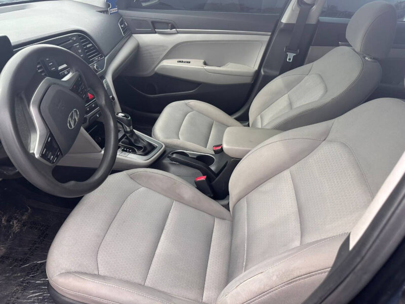 2017 HYUNDAI ELANTRA