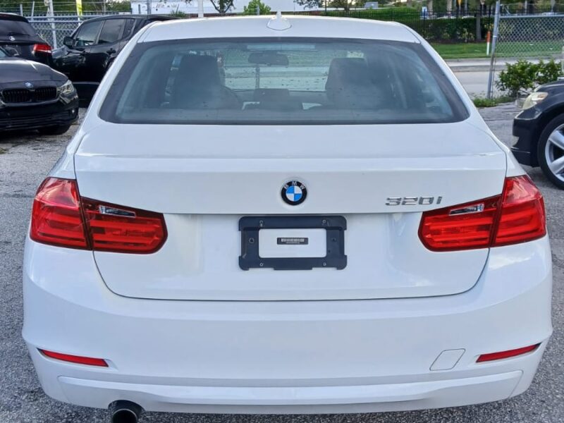 2015 BMW 320I