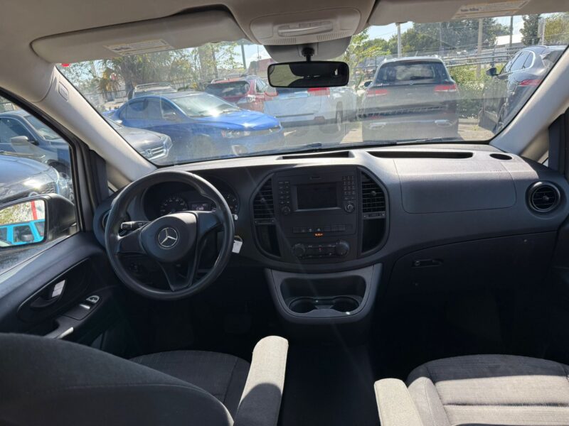 2017 Mercedes Matris Pasagero