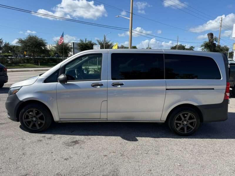 2017 Mercedes Matris Pasagero