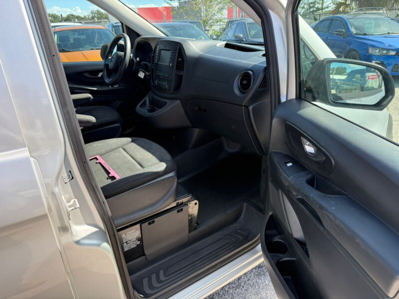 2017 Mercedes Matris Pasagero