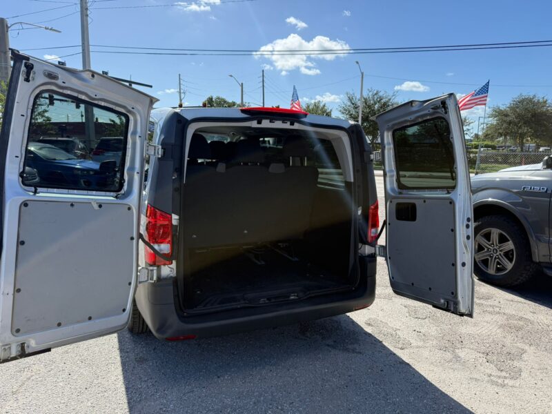 2017 Mercedes Matris Pasagero