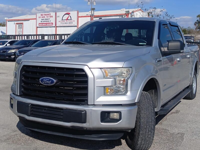 2016 F - 150 CREW SILVER