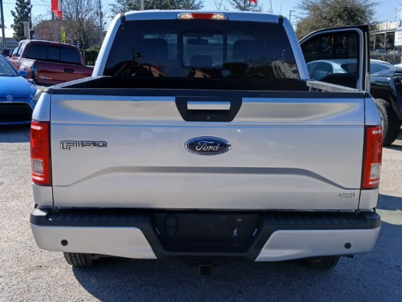 2016 F - 150 CREW SILVER