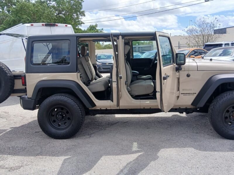 2016 JEEP WRANGLER UNLIMITED TAN