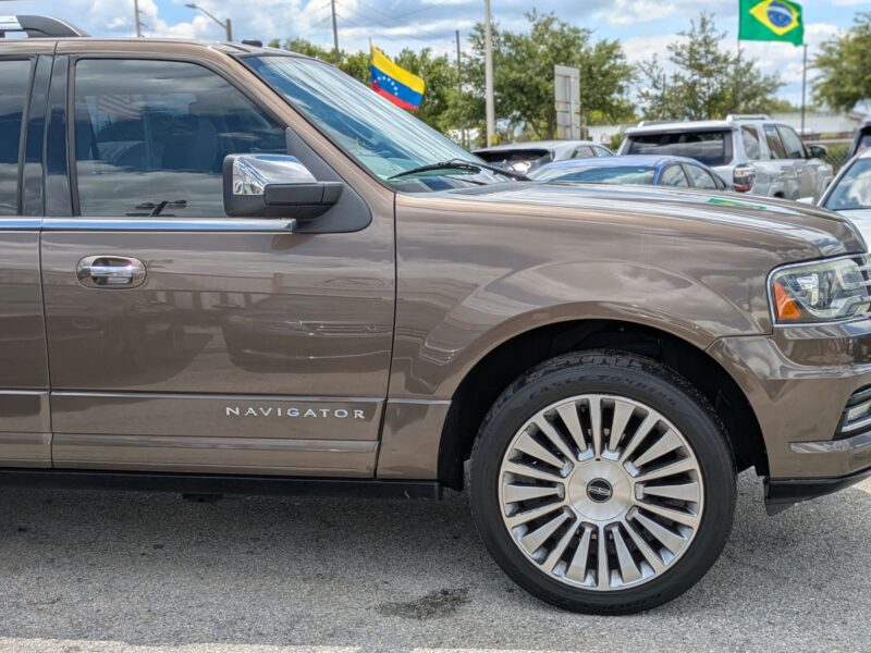 2017 Lincoln Navigator Reserve Sport Utility 4D