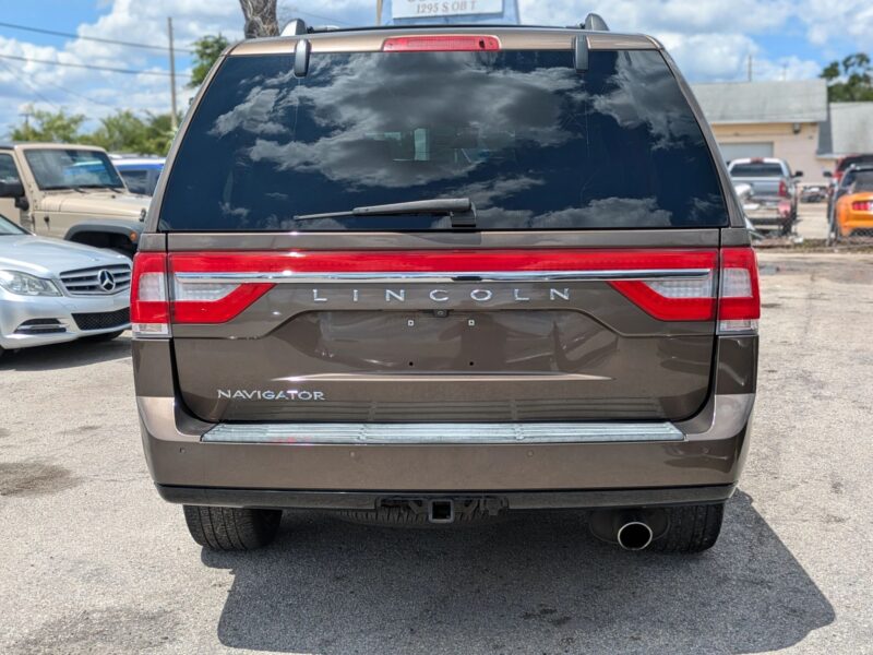 2017 Lincoln Navigator Reserve Sport Utility 4D
