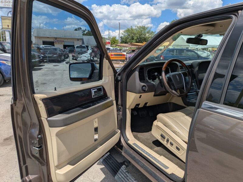 2017 Lincoln Navigator Reserve Sport Utility 4D