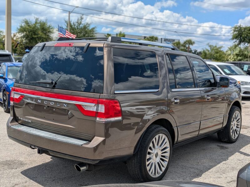 2017 Lincoln Navigator Reserve Sport Utility 4D