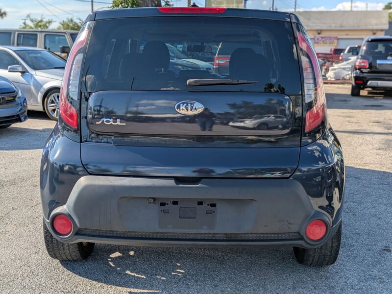 2014 Kia Soul Wagon 4D