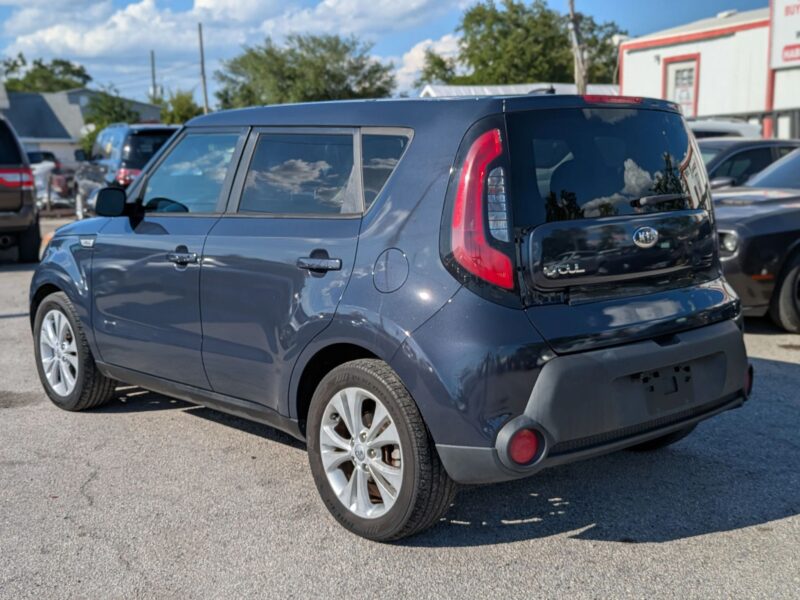 2014 Kia Soul Wagon 4D