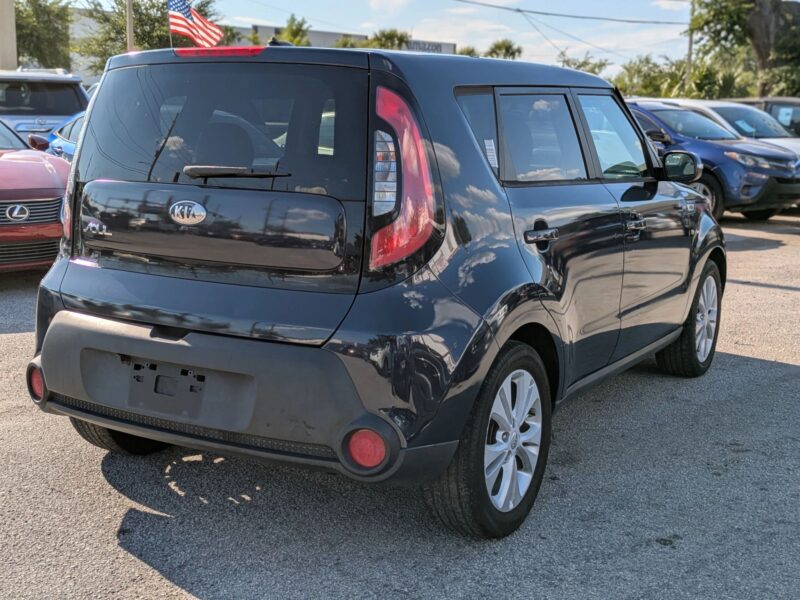 2014 Kia Soul Wagon 4D
