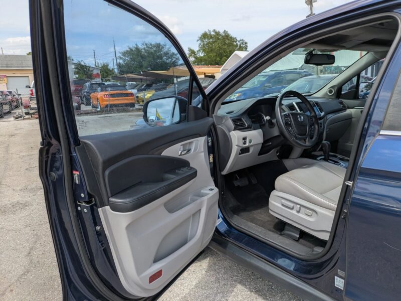 2017 Honda Pilot EX-L Sport Utility 4D