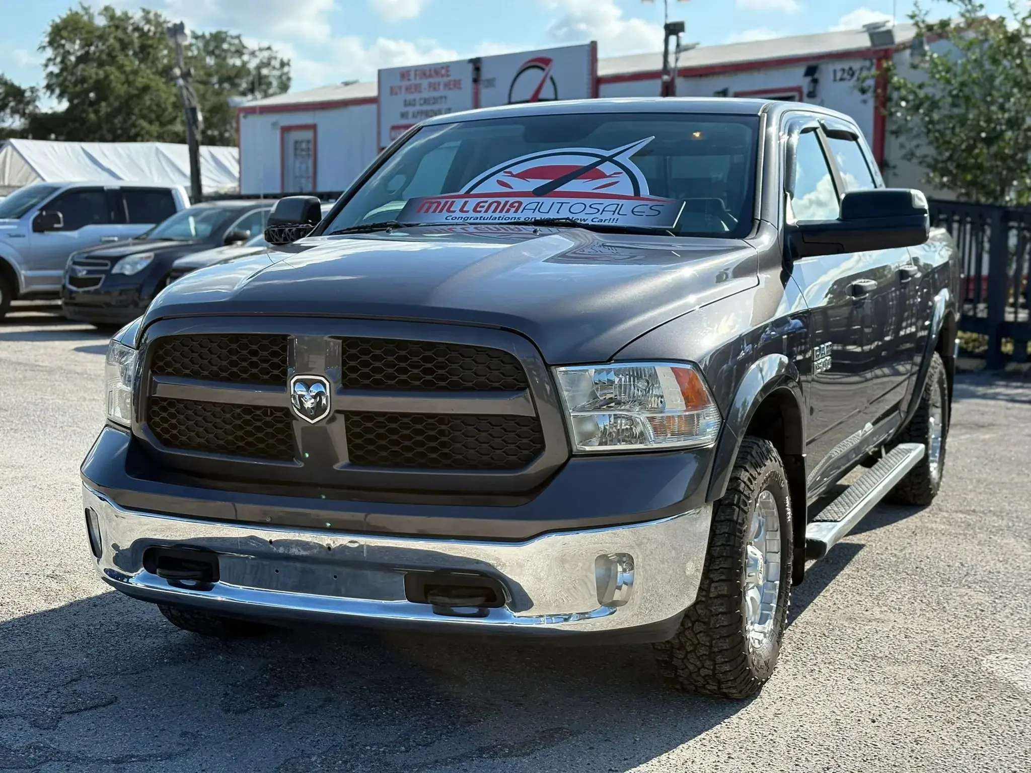 2017 RAM 1500 SLT 4×4